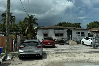 2651 NW 33rd St, Miami: photo 1 of 3