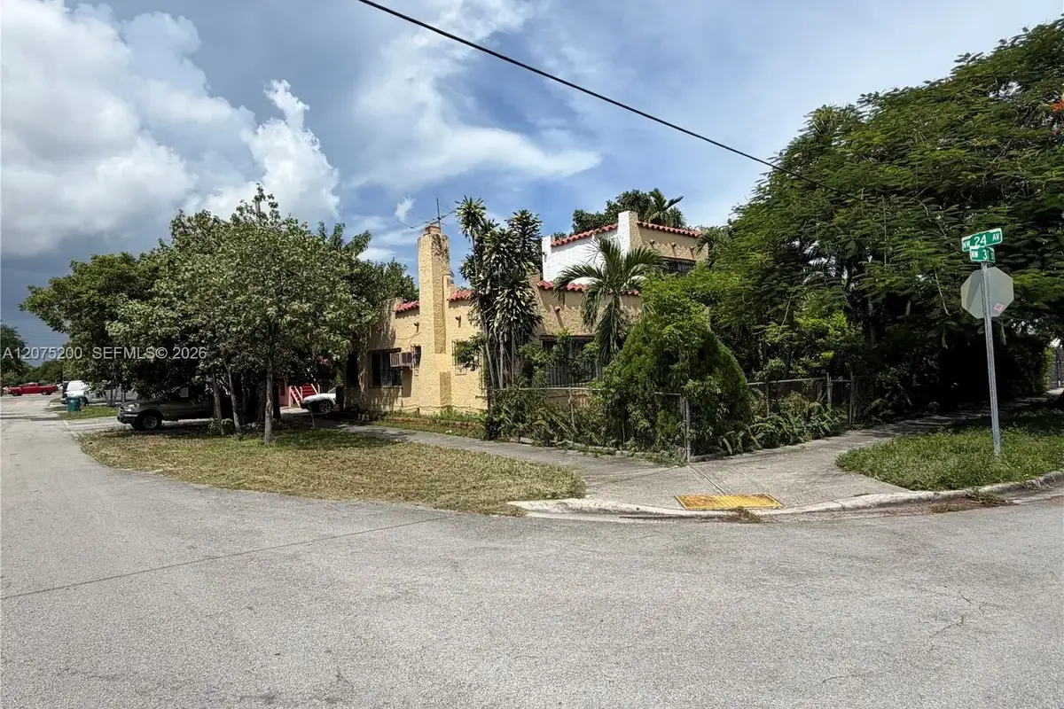 Home in Miami: photo 1 of 8