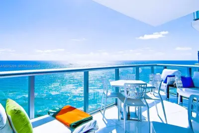 17001 Collins Ave #1703, Sunny Isles Beach: photo 1 of 25