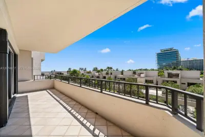 201 Crandon Blvd #431, Key Biscayne: photo 1 of 65