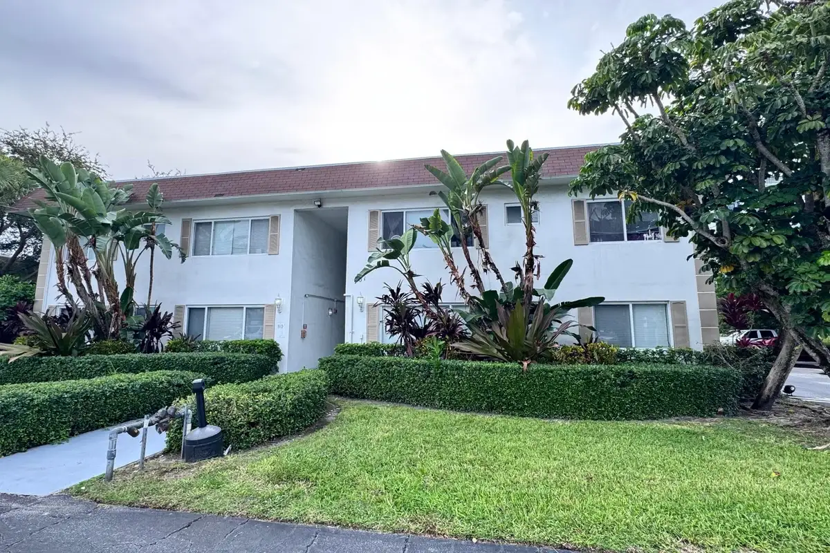 101 SE 6th Ave #11, Pompano Beach: photo 1 of 18