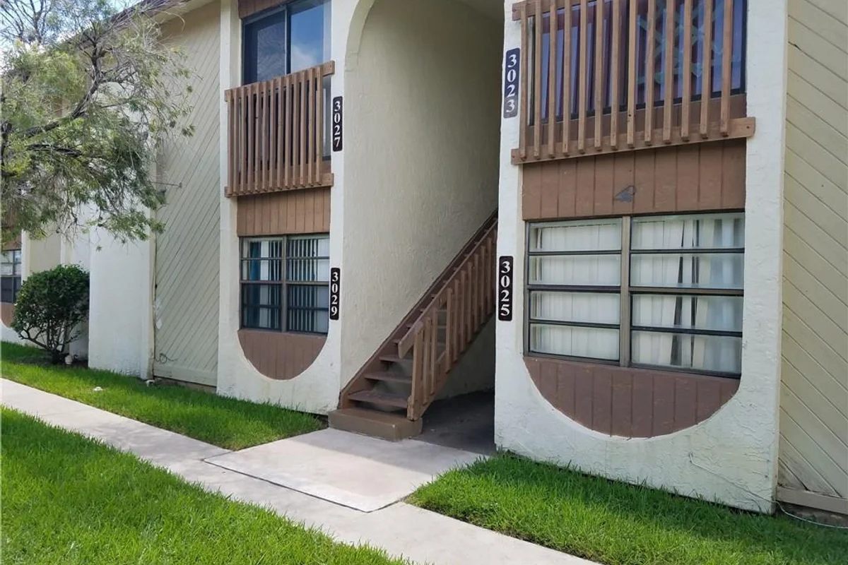 3027 NW 118th Dr #220D, Coral Springs: photo 1 of 15