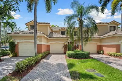 3810 Tree Top Dr, Weston: photo 1 of 40