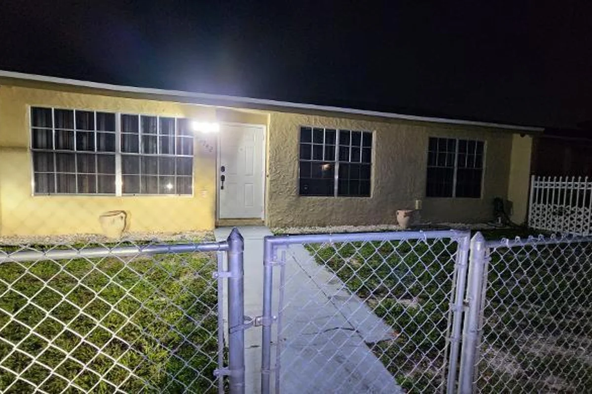 20742 NW 41st Avenue Rd #TWO, Miami Gardens: photo 1 of 14