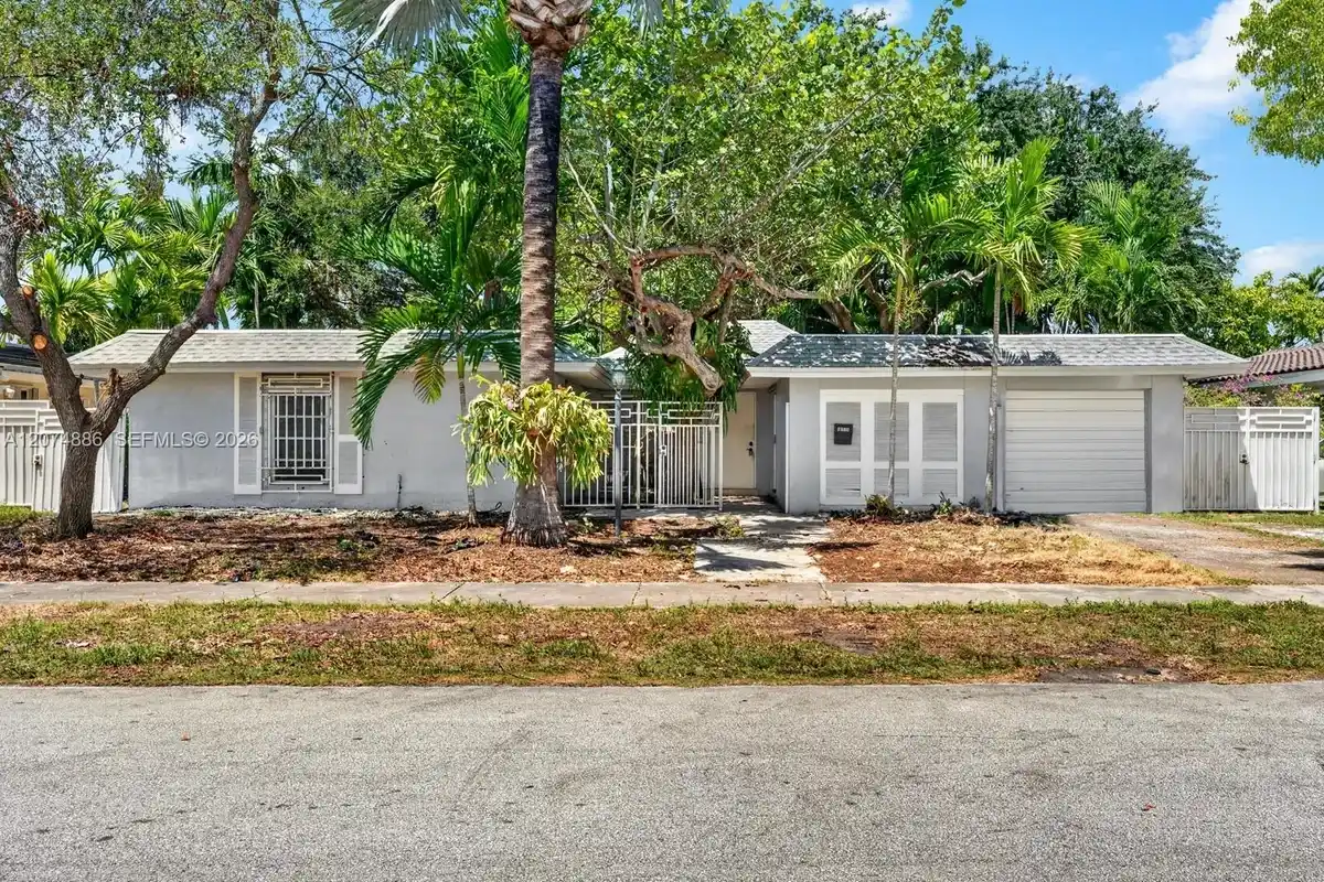 5710 SW 89th Ave, Miami: photo 1 of 55