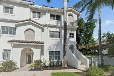 428 Bayfront Dr, Boynton Beach: photo 1 of 17