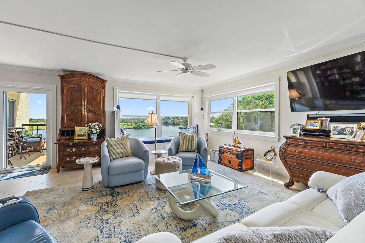 374 Golfview Rd #405, North Palm Beach: photo 1 of 46