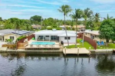 1631 Poinsettia Dr, Fort Lauderdale: photo 1 of 16