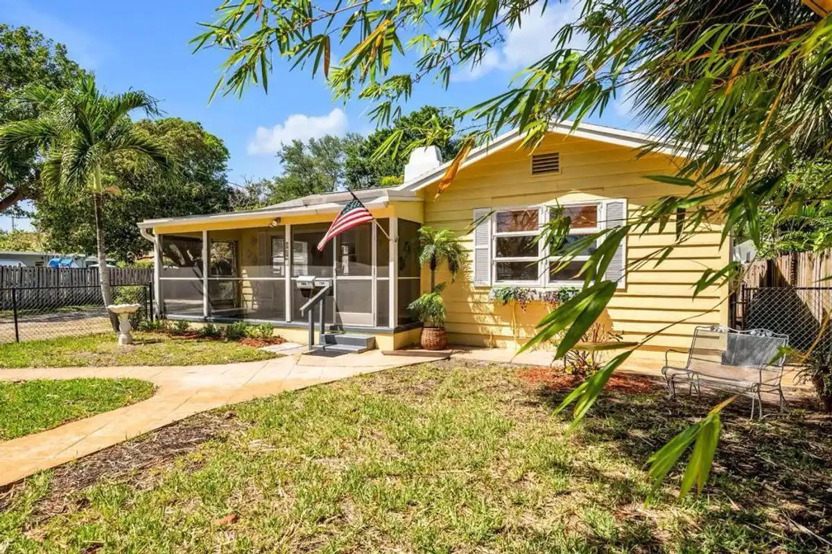 813 SE 14th Ct, Fort Lauderdale: photo 1 of 14