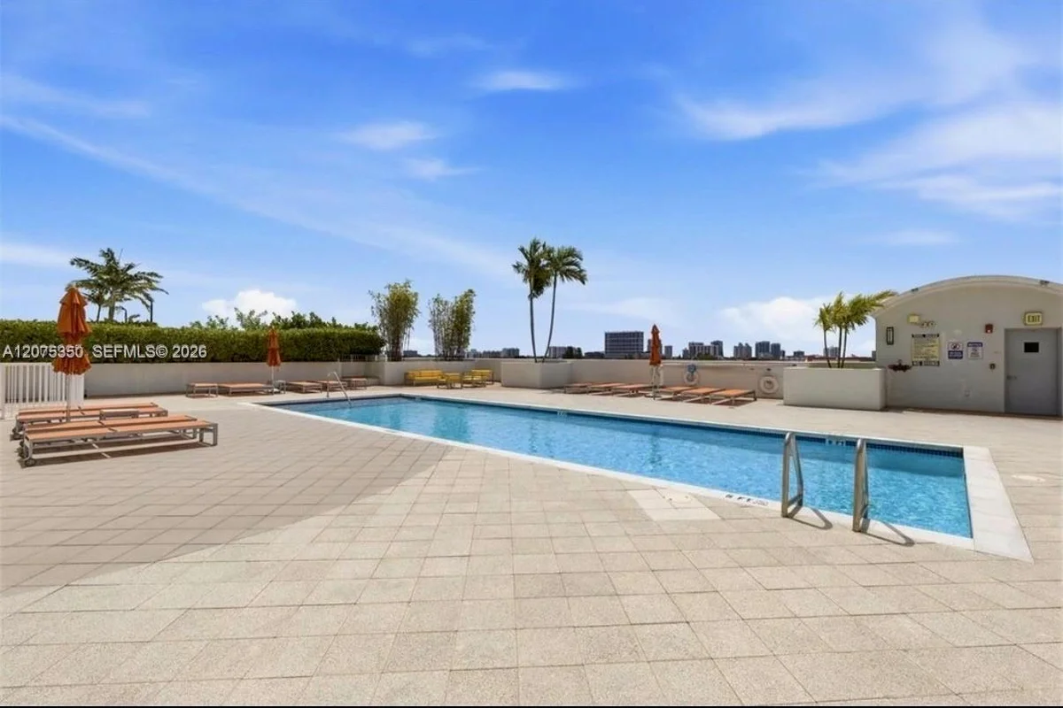 3180 SW 22nd Ter #707, Miami: photo 1 of 9