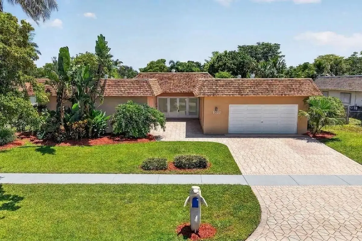 1820 SW 67th Ter, Plantation: photo 1 of 38