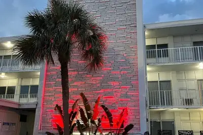 2101 Normandy Dr #206, Miami Beach: photo 1 of 41