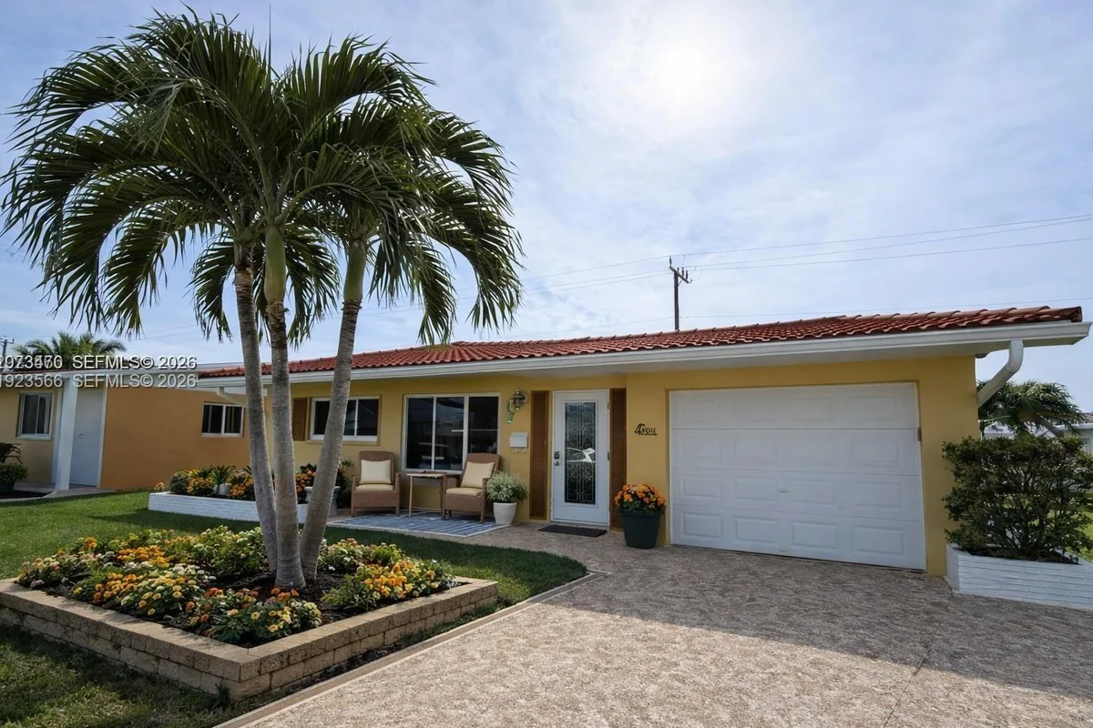 4208 NW 47th Ct, Tamarac: photo 1 of 16