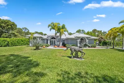 2558 Palm Deer Dr, Loxahatchee: photo 1 of 43