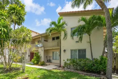3711 Riverside Dr, Coral Springs: photo 1 of 22