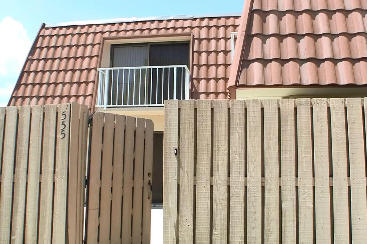 555 Green Springs Pl, West Palm Beach: photo 1 of 8