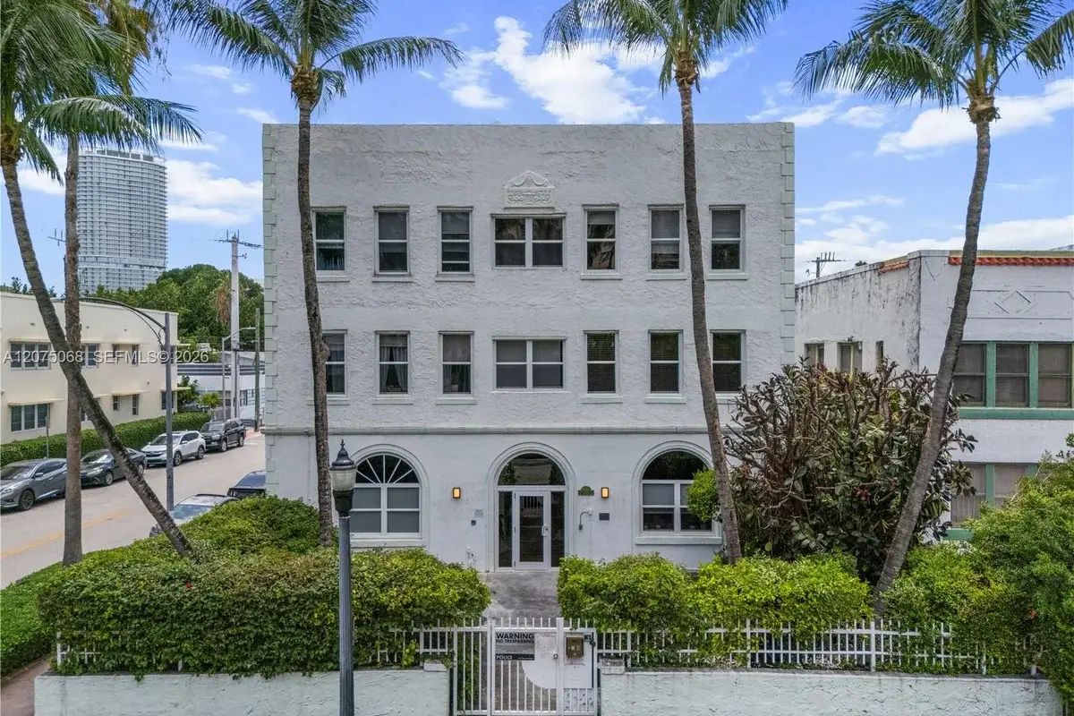 802 Euclid Ave #305, Miami Beach: photo 1 of 16