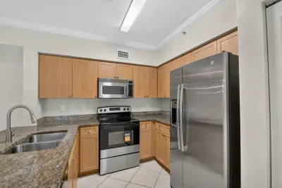 6370 Emerald Dunes Dr #203, West Palm Beach: photo 1 of 24