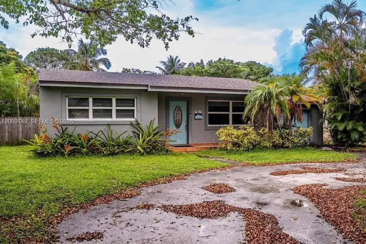 2842 Jackson St, Hollywood: photo 1 of 14