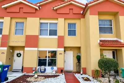 5214 NW 190th St, Miami Gardens: photo 1 of 50