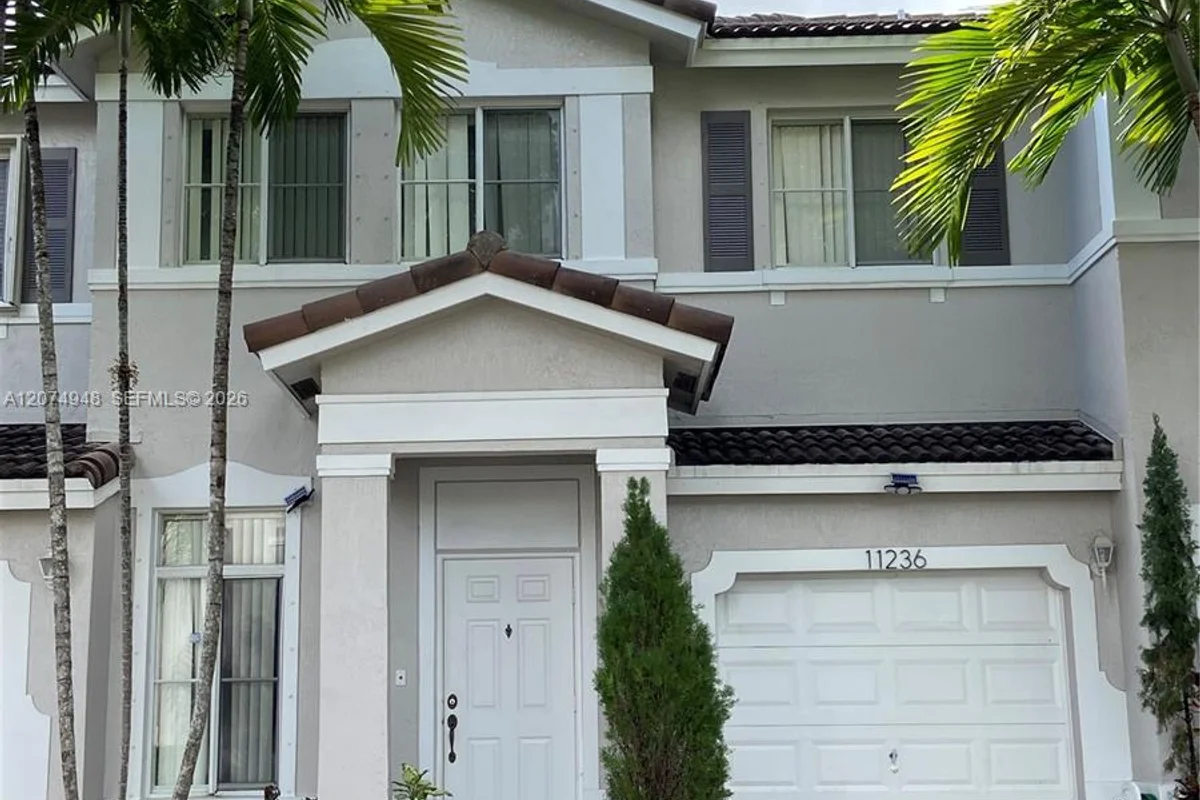11236 NW 56th St, Doral: photo 1 of 11