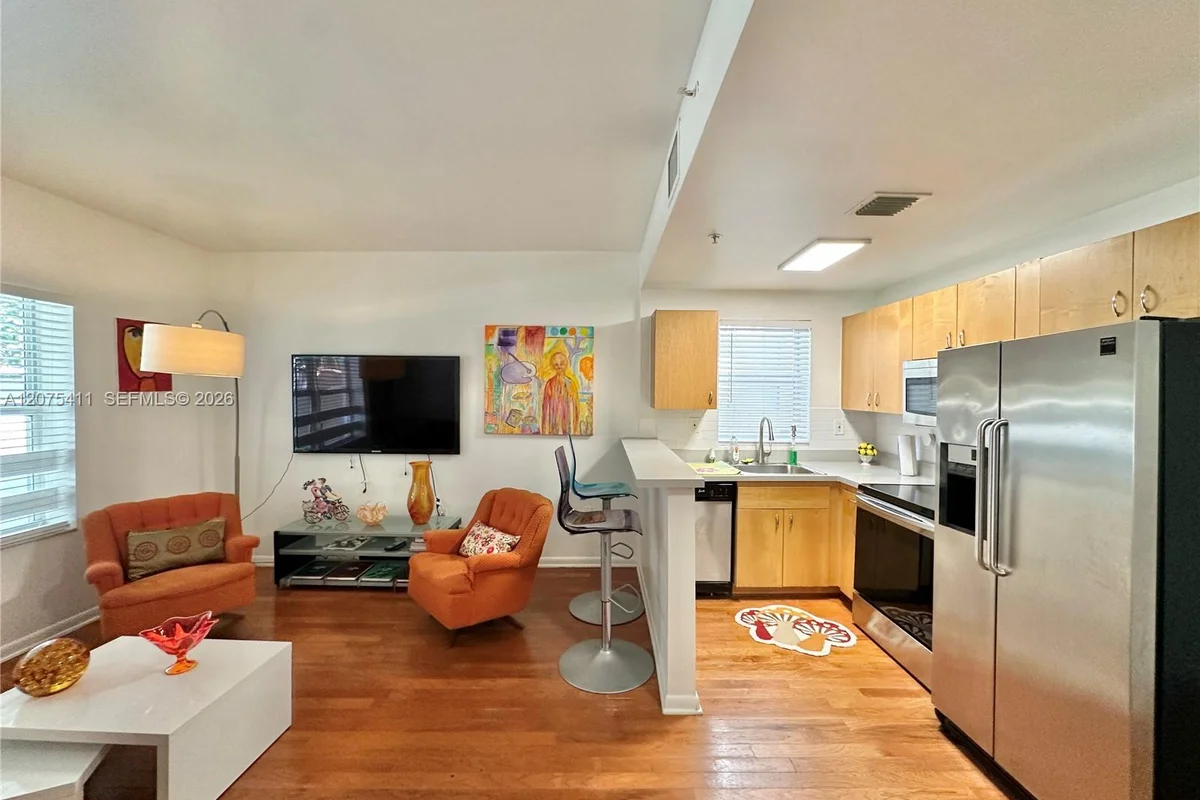 1542 Drexel Ave #108, Miami Beach: photo 1 of 7