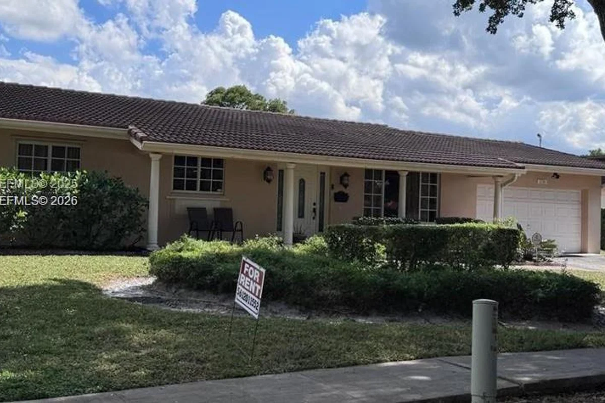 1230 NW 74th Ave, Plantation: photo 1 of 16
