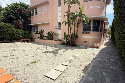 1227 Euclid Ave #7, Miami Beach: photo 1 of 13