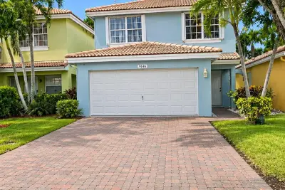 3331 Commodore Ct, West Palm Beach: photo 1 of 38
