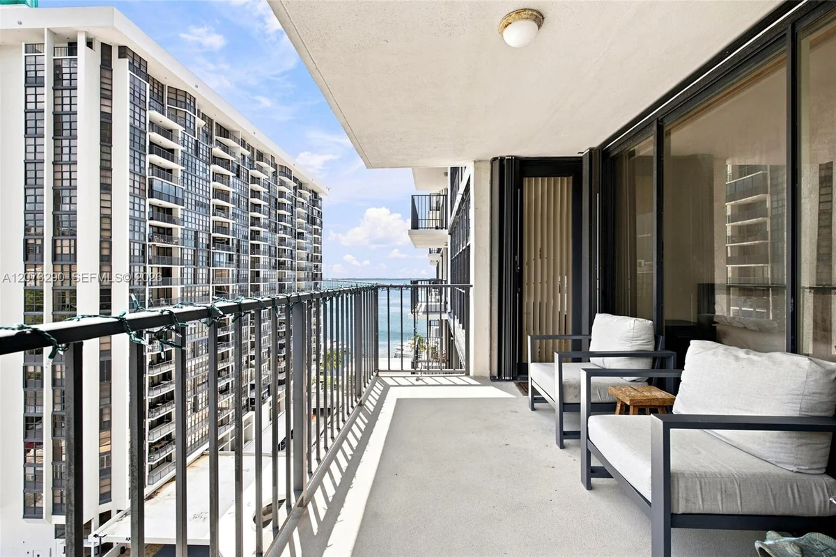 1901 Brickell Ave #B1411, Miami: photo 1 of 18