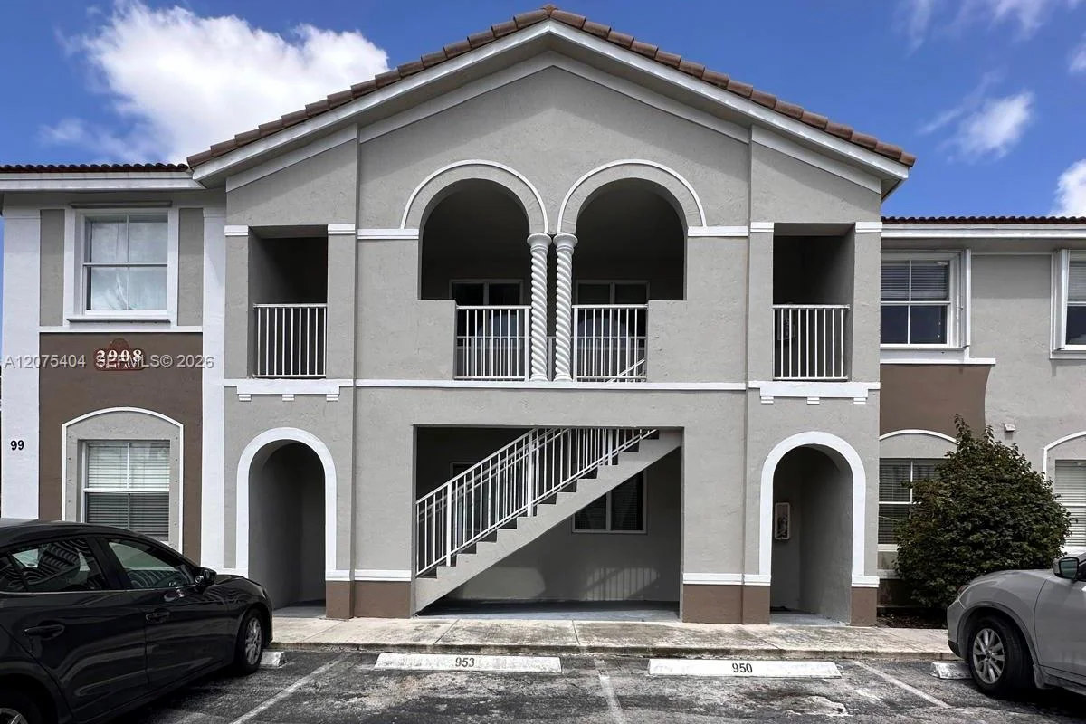 2908 SE 17th Ave #202, Homestead: photo 1 of 17