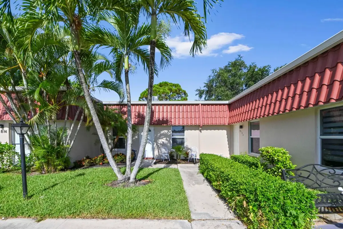 812 Salem Ln, Lake Worth: photo 1 of 48