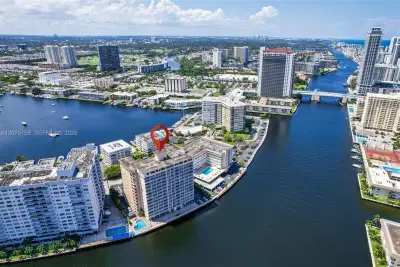 121 Golden Isles Dr #907, Hallandale Beach: photo 1 of 23
