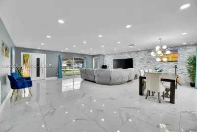12064 NW 24th St, Coral Springs: photo 1 of 60