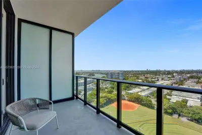 580 72nd St #1511, Miami Beach: photo 1 of 8