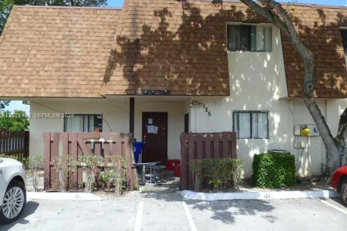 125 San Remo Blvd, North Lauderdale: photo 1 of 7