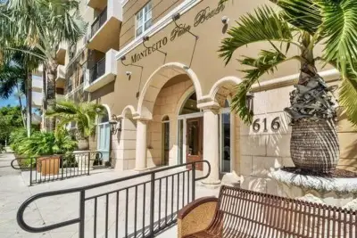 616 Clearwater Park Rd #407, West Palm Beach: photo 1 of 14