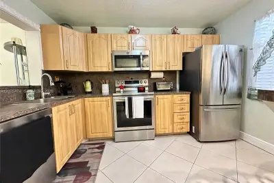 3910 Inverrary Blvd #202-B, Lauderhill: photo 1 of 18