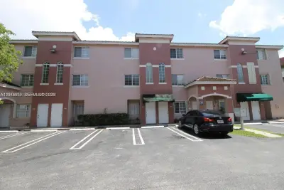 12005 SW 14th St #407-D, Miami: photo 1 of 17