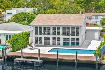 600 N Victoria Ter, Fort Lauderdale: photo 1 of 44