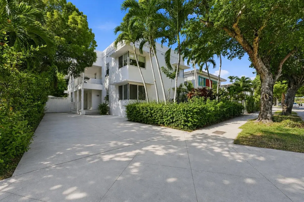 1170 71st St, Miami Beach: photo 1 of 46