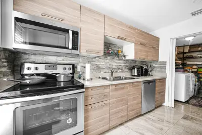 2171 SW 36th Ter, Fort Lauderdale: photo 1 of 61