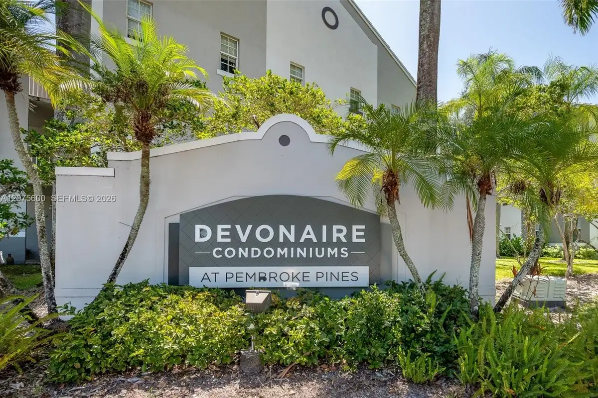 11145 SW 6th St #302, Pembroke Pines: photo 1 of 22