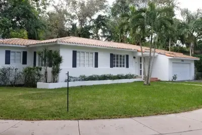 702 Tibidabo Ave, Coral Gables: photo 1 of 18