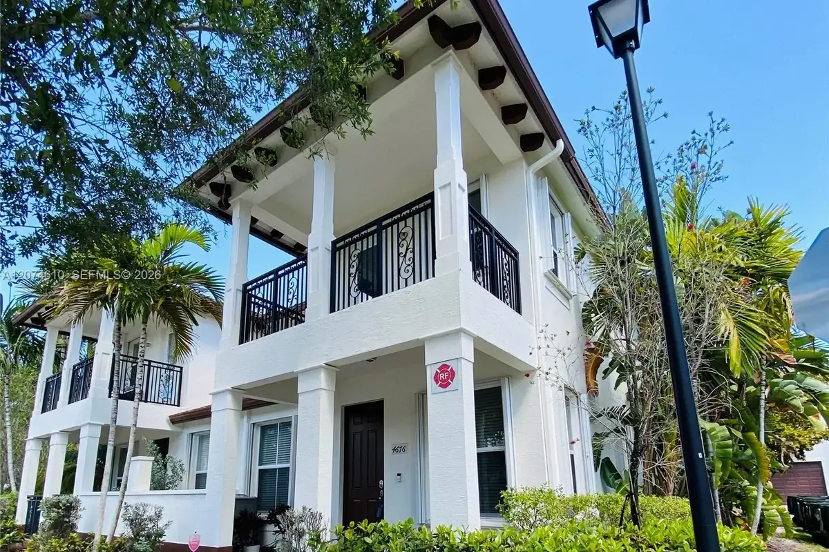 4676 Monarch Way, Coconut Creek: photo 1 of 26