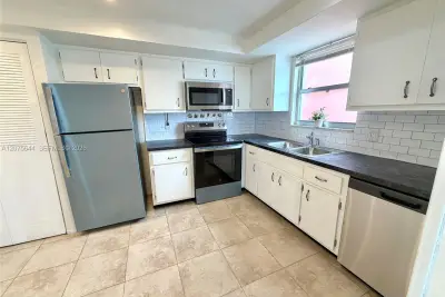 1351 NE Miami Gardens Dr #626E, Miami: photo 1 of 22
