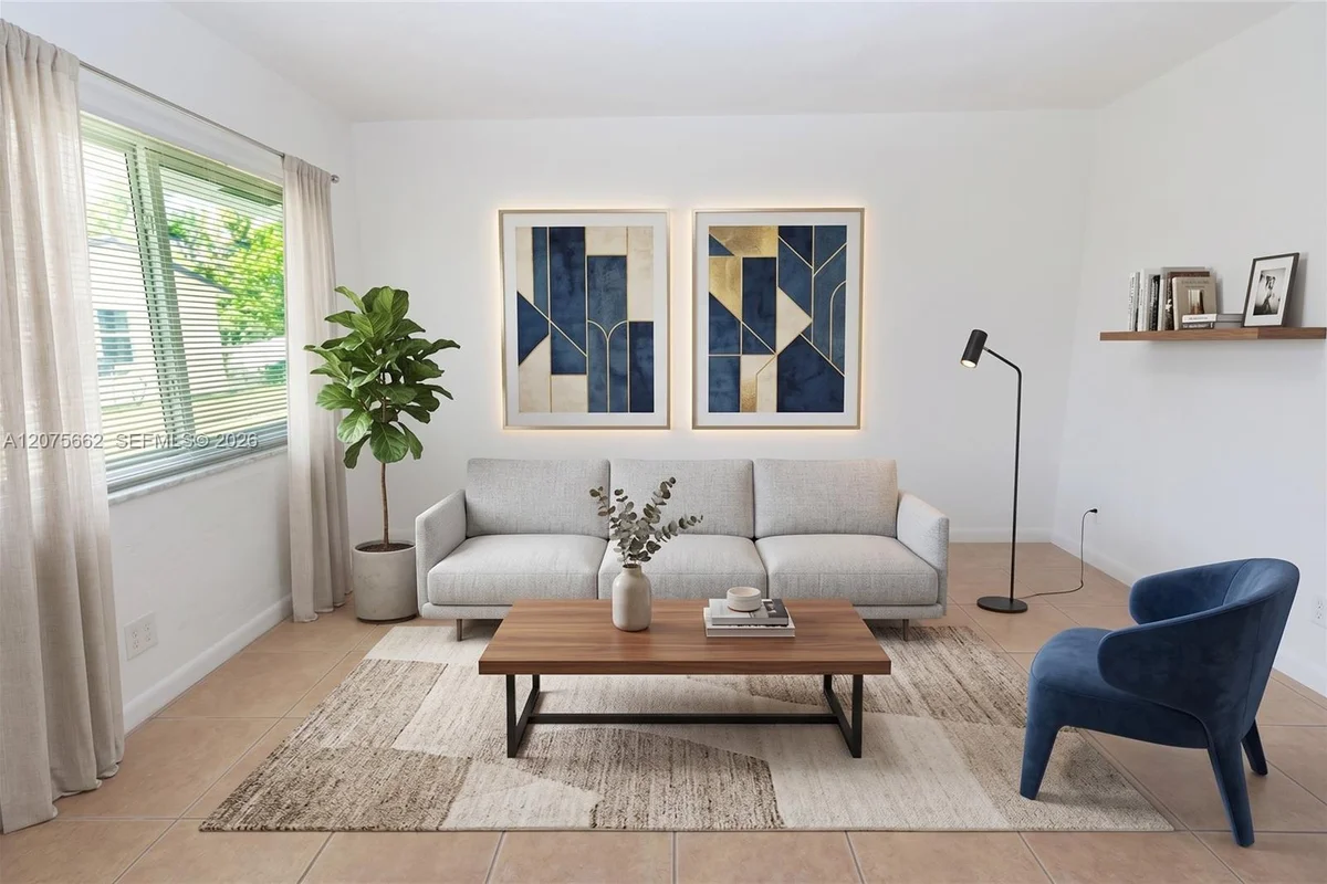 831 NW 1st Ave #2, Fort Lauderdale: photo 1 of 18