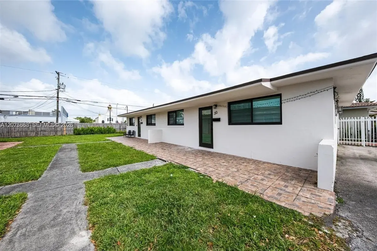 30 NW 56th Ct, Miami: photo 1 of 37