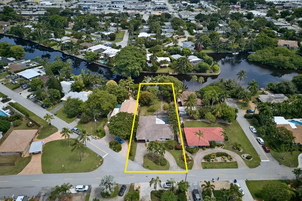 201 NE 29th St, Wilton Manors: photo 1 of 25