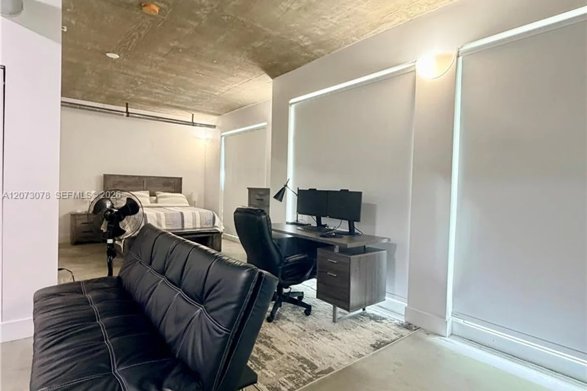 455 NE 25th St #4D, Miami: photo 1 of 20